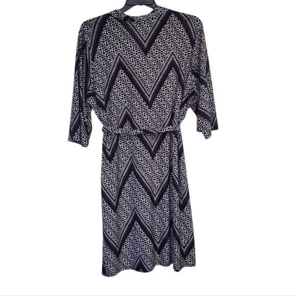 Mlle Gabrielle Women's Black and White Chevron Dress Size 2X - Picture 10 of 11